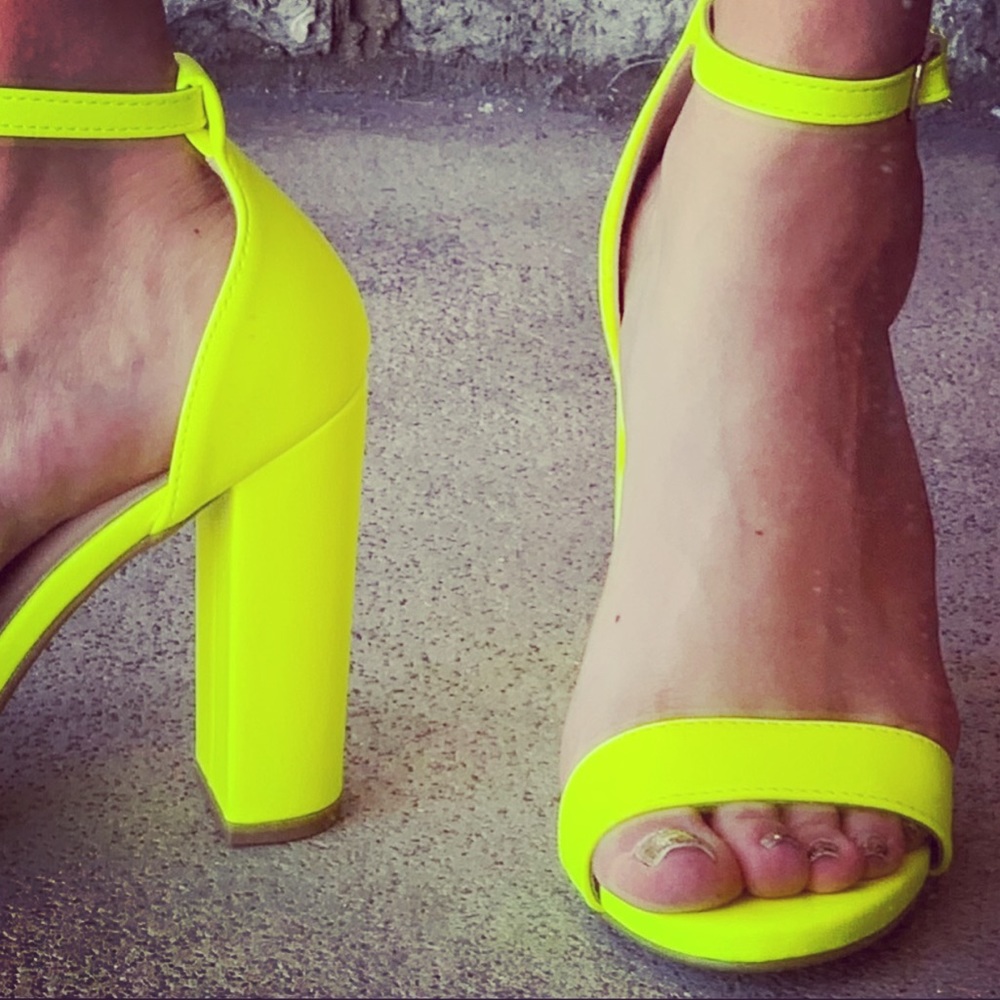 2 Left! Delicious Shiner Neon Ankle Strappy Heels - Picture 5 of 8